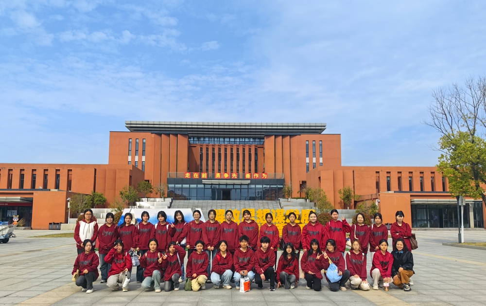 爱心启航 | 新实习教师点亮幼儿园新活力